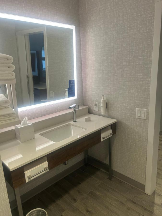 Hampton Inn By Hilton Kingston Exterior foto